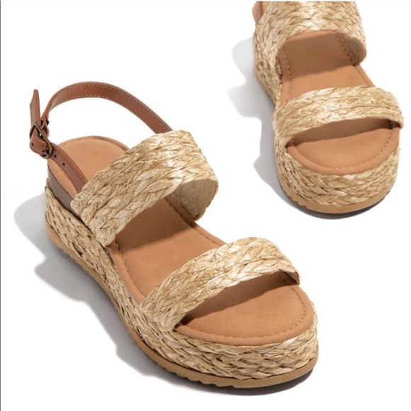 Shoes - Platform Espadrille Sandals in Beige